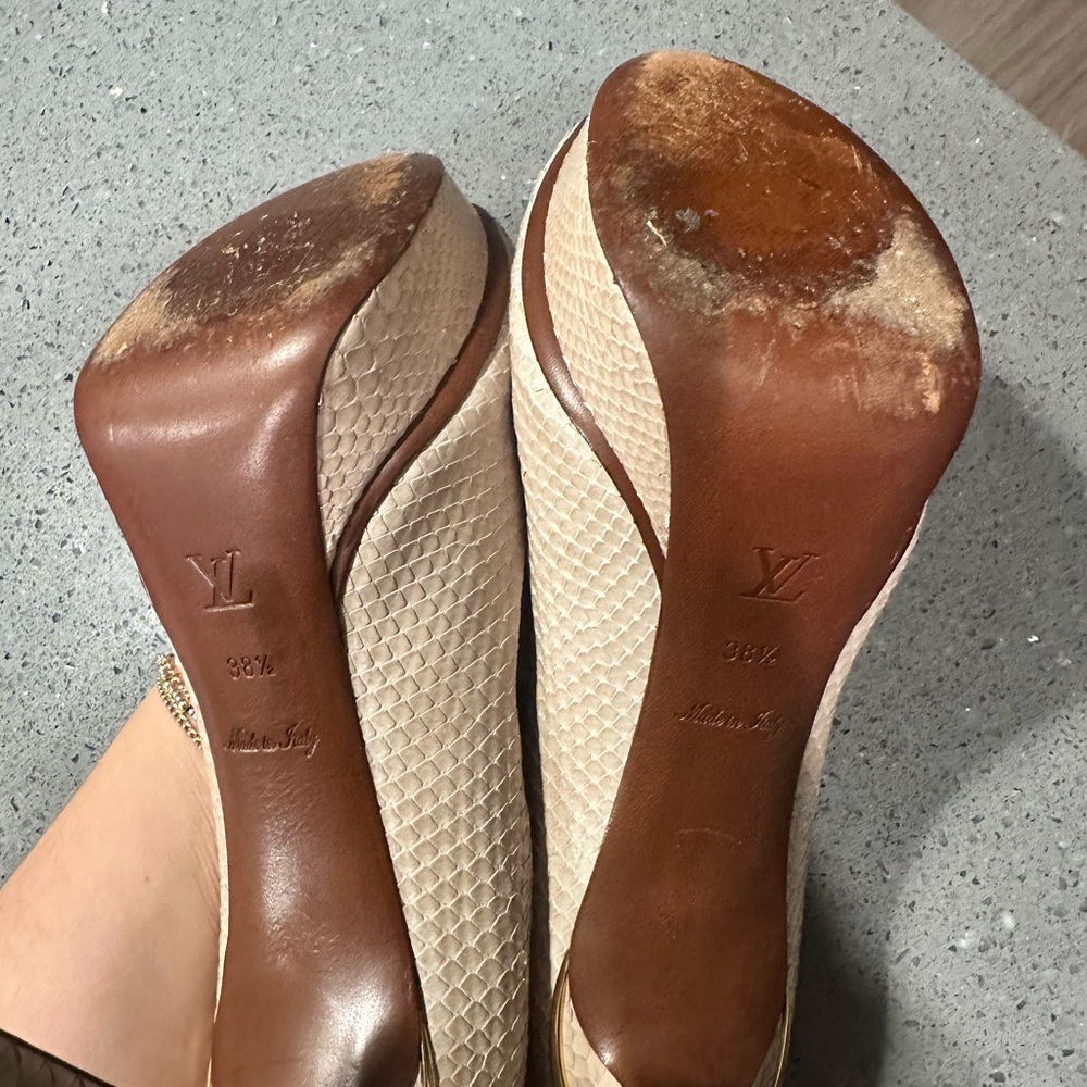LV Ivory Peep Toe Heels - Picture 3 of 5